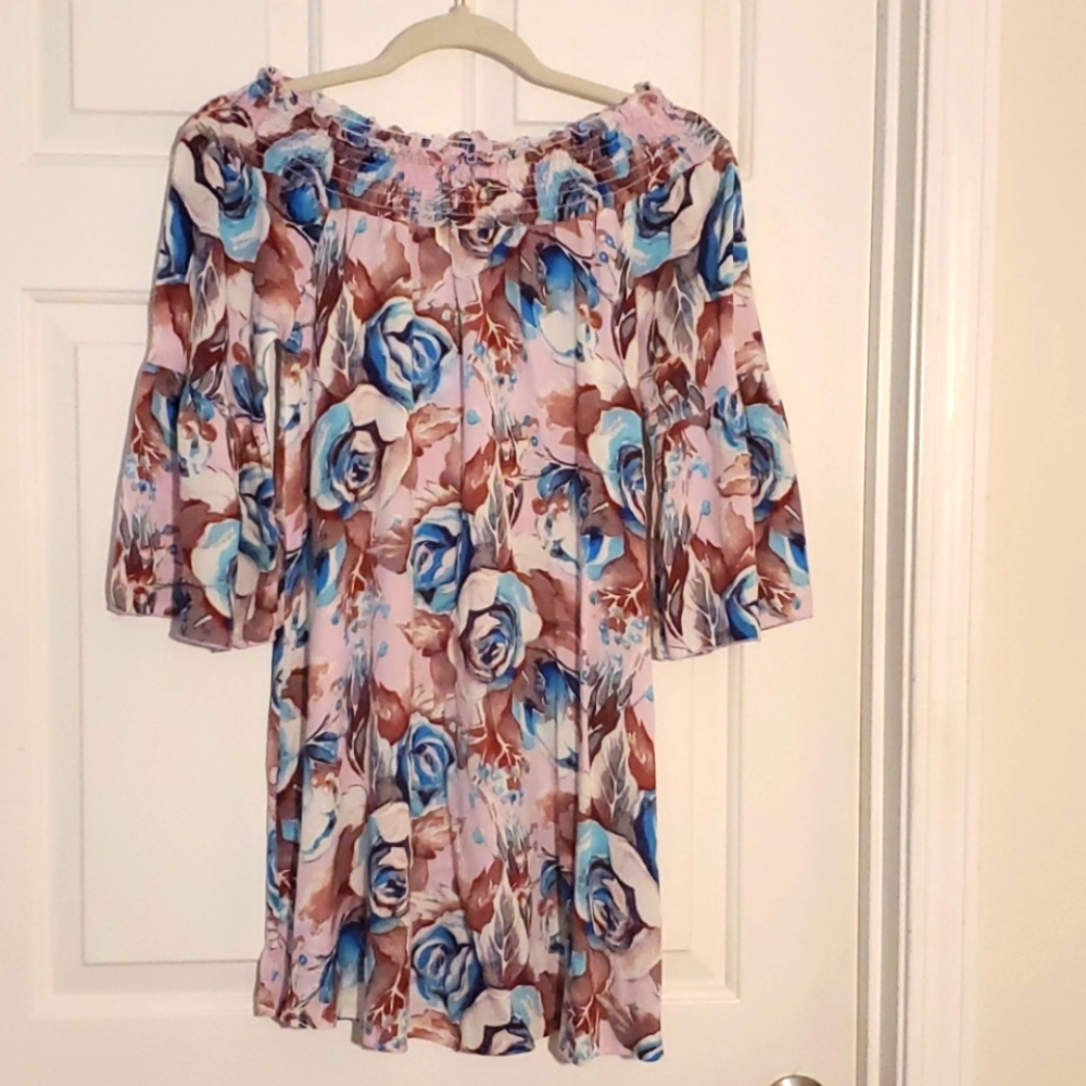 Never worn. 29"long.21"wide.